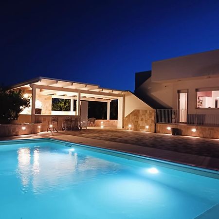 Malia Holiday Villa Conversano Eksteriør billede